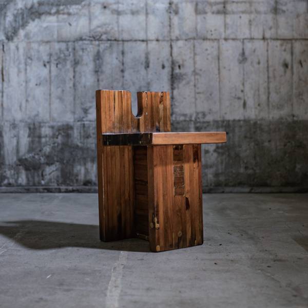 モダンデザインを形成してきた世界の女性デザイナー13名のビンテージの家具作品を新宿伊勢丹で展示販売