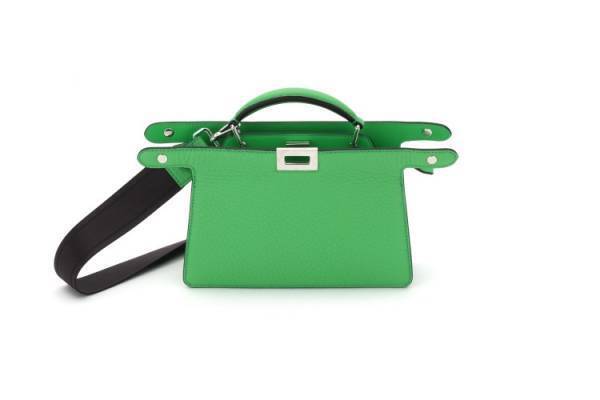 モダンでスポーティなルックを演出! フェンディのアイコンバッグ「ピーカブー」に新作が仲間入り