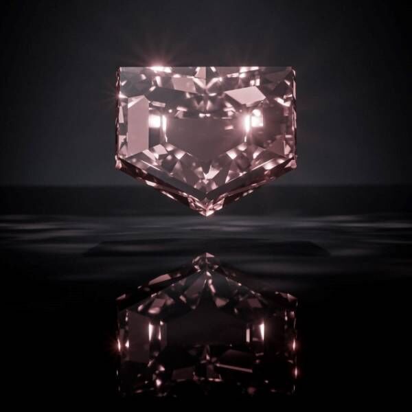 タグ・ホイヤーがピンクのラボグロウンダイヤモンドをあしらったカレラをWatches &amp; Wonders 2023で発表