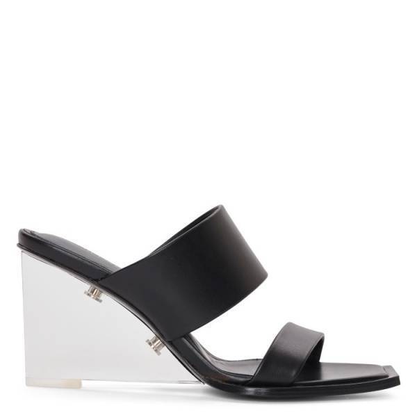 透明なウェッジソールで宙に浮いているかのよう。アレキサンダー・マックイーンの新作シューズ「SHARD SHOES」