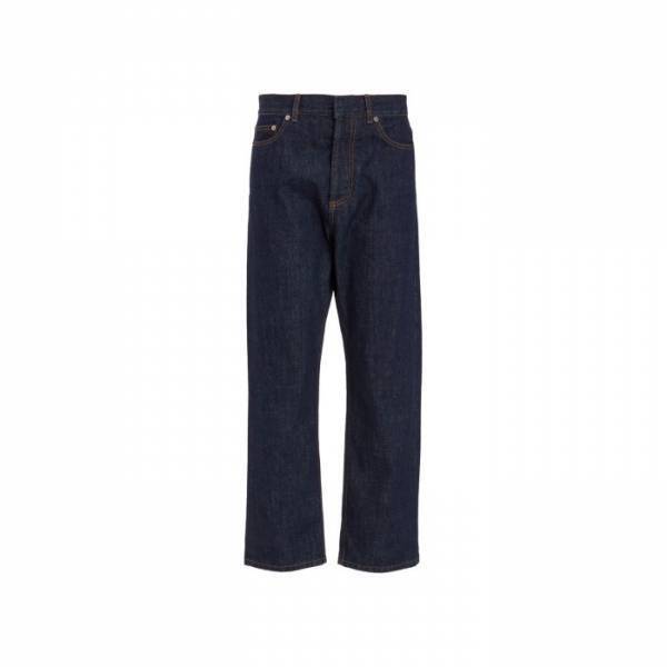 8つの魅力的なバリエーションで構成された「ディオール8」コレクションに新たなモデルが登場