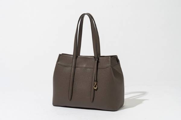 イセタンメンズで今注目のアイテム「トートバッグ」にフォーカスしたポップアップを開催