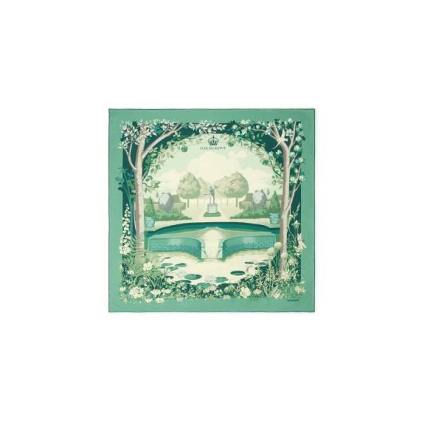 バーバリーがイギリス国王 チャールズ3世の私邸にある庭園を称える、限定プリントスカーフを発売