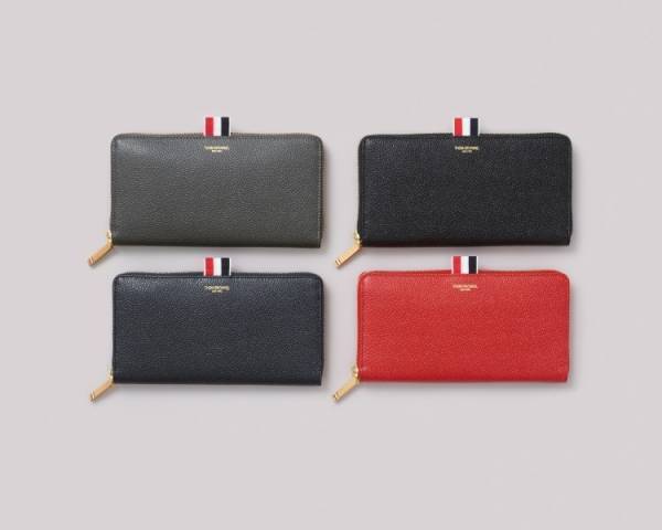 トム ブラウンから日本限定の財布3型が登場、新色のネイビーとレッドも展開