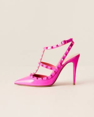 ヴァレンティノ ガラヴァーニ のアイコン「ロックスタッズ」をあしらった新作バッグ&シューズが登場