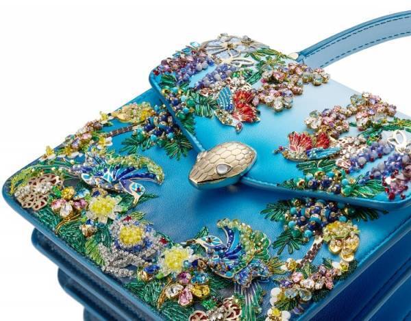 ブルガリがメアリー・カトランズとコラボ! 自然が織りなす世界をアイコンバッグにジュエリーモチーフで表現