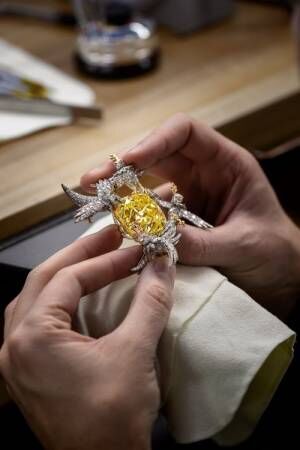 ティファニーが伝説的な128.54カラットの「ティファニー ダイヤモンド」の新デザインを発表