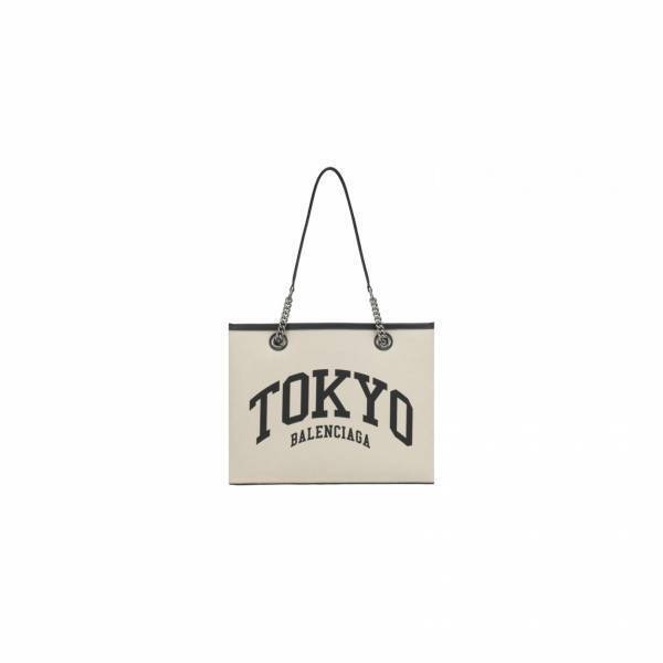 バレンシアガが東急プラザ銀座に期間限定ストアをオープン、「Balenciaga Tokyo」ロゴのDuty Free バッグも限定で登場