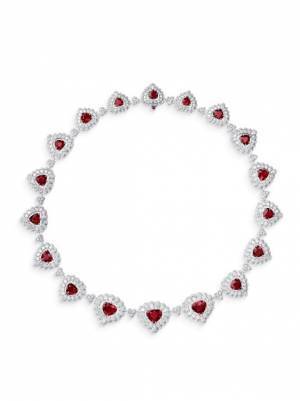 ショパールのハイジュエリーを纏ったaespaが第76回カンヌ国際映画祭のレッドカーペットに登場