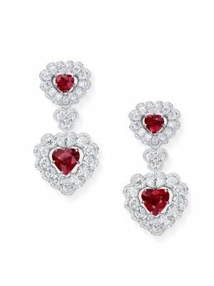 ショパールのハイジュエリーを纏ったaespaが第76回カンヌ国際映画祭のレッドカーペットに登場