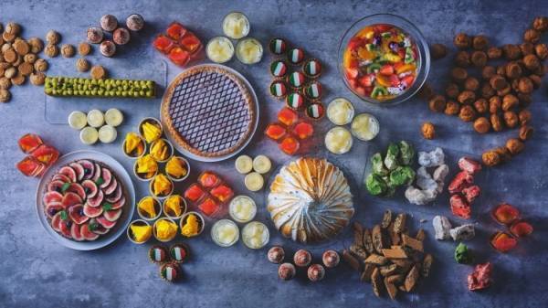 コンラッド大阪でジェラート界の権威 柴野 大造とコラボしたサマースイーツビュッフェを開催