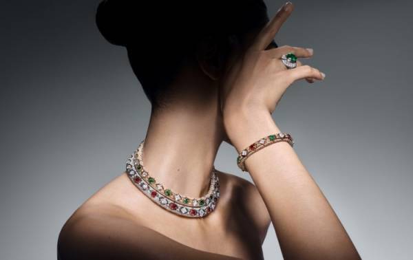 ルイ・ヴィトンがハイジュエリー コレクション「ディープ タイム」を発表。壮大な物語を表現した精巧なジュエリーの数々