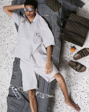 フェンディから新作サンダルが登場。「FF」ロゴのジャガードファブリックを贅沢にアッパーに使用