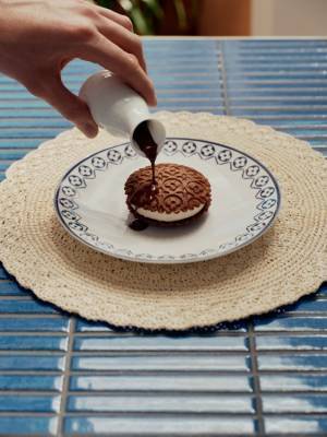 ルイ・ヴィトンがサントロペのホテル「ホワイト1921」にミシュランシェフを迎えたレストランをオープン