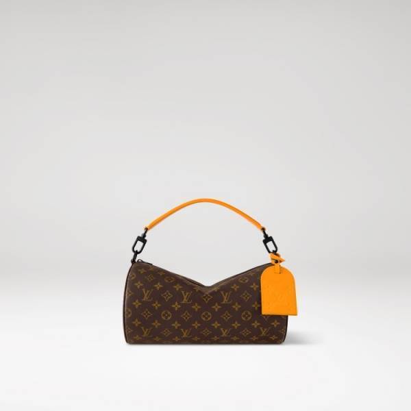 サフランオレンジがアクセント! モノグラム・マカサー キャンバスで仕立てたルイ・ヴィトンの新作メンズバッグ