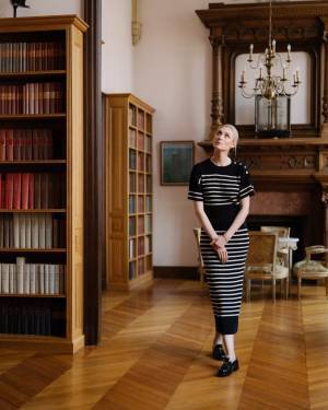 ディオール オートクチュール コレクションに出席したエリザベス・デビッキの1日を動画で公開