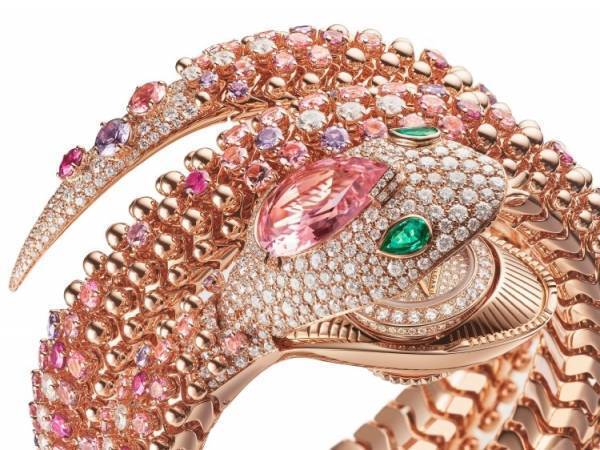 ブルガリが「カラージャーニー」の第3章を発表。自然界で最も希少かつ高貴なニュアンスを探求する新たな冒険へ