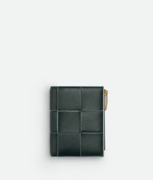 一粒万倍日と天赦日が重なる8月4日は今年最後のスーパーラッキーデー。ボッテガ・ヴェネタから日本限定色の財布が登場