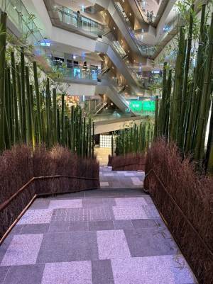 グッチが表参道を舞台にバンブーバッグをフィーチャーした体験型イベント「GUCCI BAMBOO SUMMER」を開催