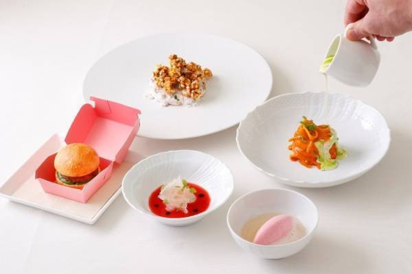 グッチが表参道を舞台にバンブーバッグをフィーチャーした体験型イベント「GUCCI BAMBOO SUMMER」を開催