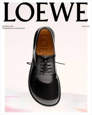 ロエベの23秋冬メンズキャンペーンに米津玄師が登場