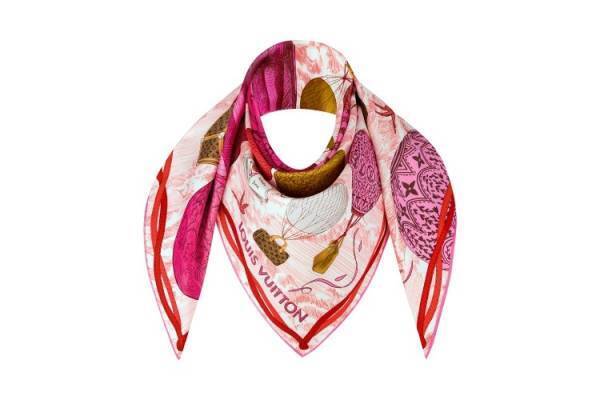 あらゆる装いにマッチ! 夏の装いのポイントに色鮮やかなルイ・ヴィトンの新作スカーフ