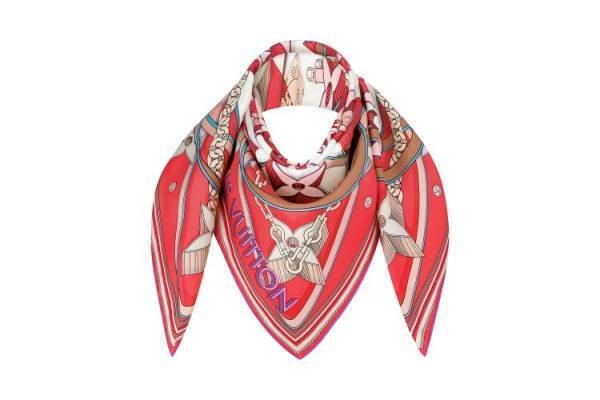 あらゆる装いにマッチ! 夏の装いのポイントに色鮮やかなルイ・ヴィトンの新作スカーフ