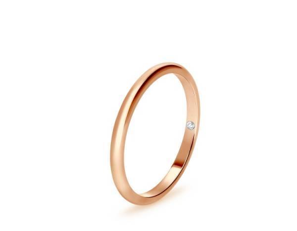 ブルガリの「ローマ アモール」コレクションからピンクゴールドのエンゲージメントリングとマリッジリングが登場