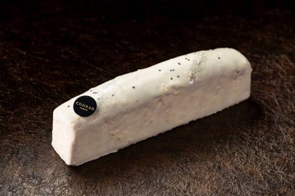 【2023年クリスマスケーキ】ペストリーチームが丹精を込めて作る、コンラッド東京の上質なクリスマススイーツ