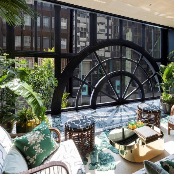 ブシュロン銀座本店がオープン。パリ・ヴァンドーム広場26番地の歴史ある本店に次ぐ最大規模の旗艦店に