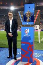 開催中のラグビーワールドカップ2023、「ウェブ・エリス・カップ」を大切に保護するルイ・ヴィトンのトロフィートランク