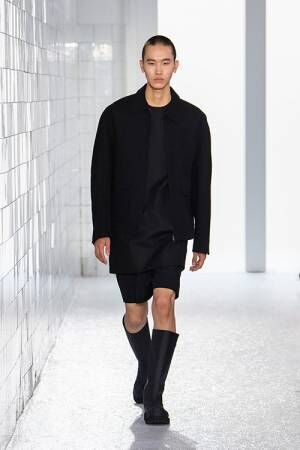 【ルック】オニツカタイガーが2024年春夏コレクションをミラノファッションウィークで発表