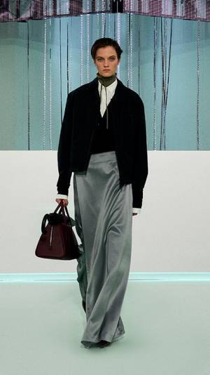 【ルック】ボスが2023年秋冬ファッションショーを「BOSS Techtopia」で開催