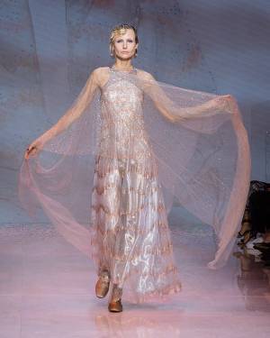 【ルック】ジョルジオ アルマーニが2024春夏ウィメンズコレクションをミラノにて発表