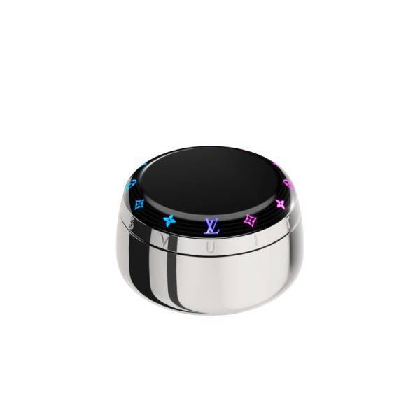 ルイ・ヴィトンのワイヤレスイヤホンに新色が登場! エクスクルーシブなシルバーカラーが魅力