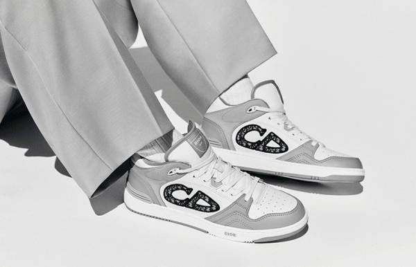 ディオールの新作スニーカー「B57」が登場。エレガンスとスポーツウエアのスピリットの融合を体現