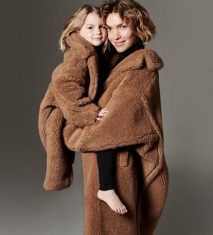 マックスマーラのアイコニックな「テディベア コート」にクリスタルを施したスペシャルなコートが登場