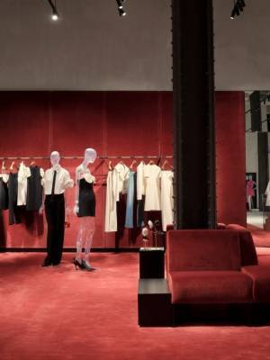 メゾン ヴァレンティノがニューヨークにグローバルリテールコンセプトを反映した新しいフラッグシップストアをオープン