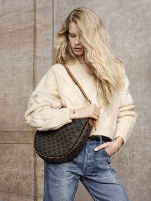 日常生活になじむ軽やかなデイバッグ。セリーヌから今シーズンの新作バッグ「エロイーズ」が登場