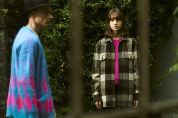 【ルック】ルシアン ペラフィネ、ゴダールの映画からインスピレーションされたビジュアルをリリース