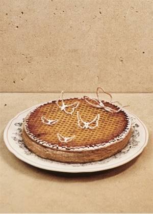 パリの旗艦店「30 モンテーニュ」で愉しめるディオールのホリデースイーツ