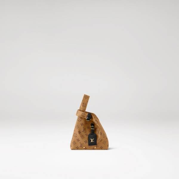 革新的なショッピングバッグ風のフォルムが目を引くルイ・ヴィトンの新作バッグ「アトランティス」