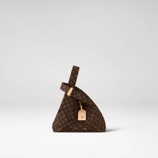 革新的なショッピングバッグ風のフォルムが目を引くルイ・ヴィトンの新作バッグ「アトランティス」