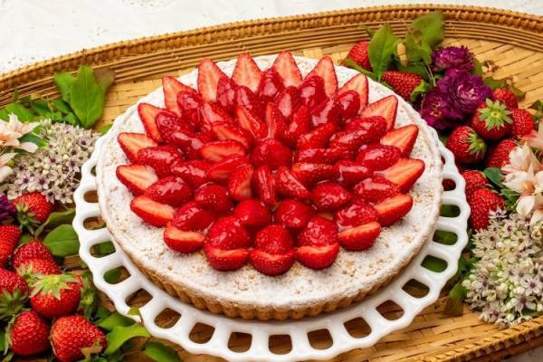 フルーツで彩った華やかなケーキ。タルト専門店「キル フェ ボン」が贈るクリスマス期間限定メニュー