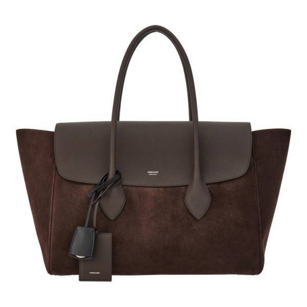 フェラガモがイセタンメンズでポップアップを開催。プレスプリング2024コレクションの新作を展開