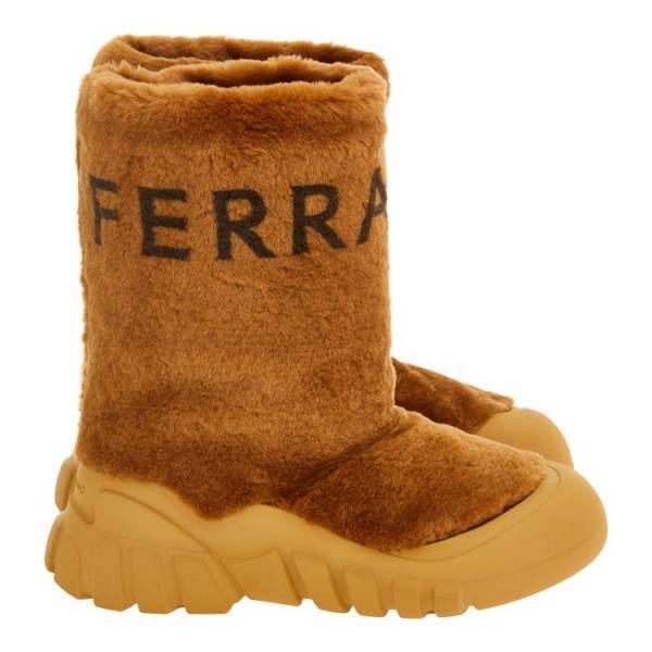 フェラガモがイセタンメンズでポップアップを開催。プレスプリング2024コレクションの新作を展開