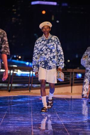 【ルック】ファレル・ウィリアムスによるルイ・ヴィトン 2024プレフォール メンズ·コレクションを発表