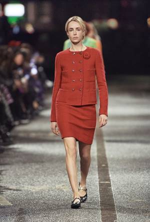 【ルック】シャネルがマンチェスターで2023-24 年 メティエダール コレクションを発表