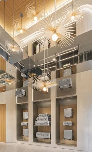 リモワ ストア 表参道がリニューアルオープン! 売り場面積は国内最大に