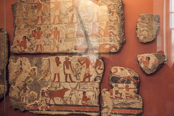 写真家・笠原秀信による旅をテーマにしたオンラインExhibition「THE ROAD」。第11弾はフランス・ルーヴル美術館編